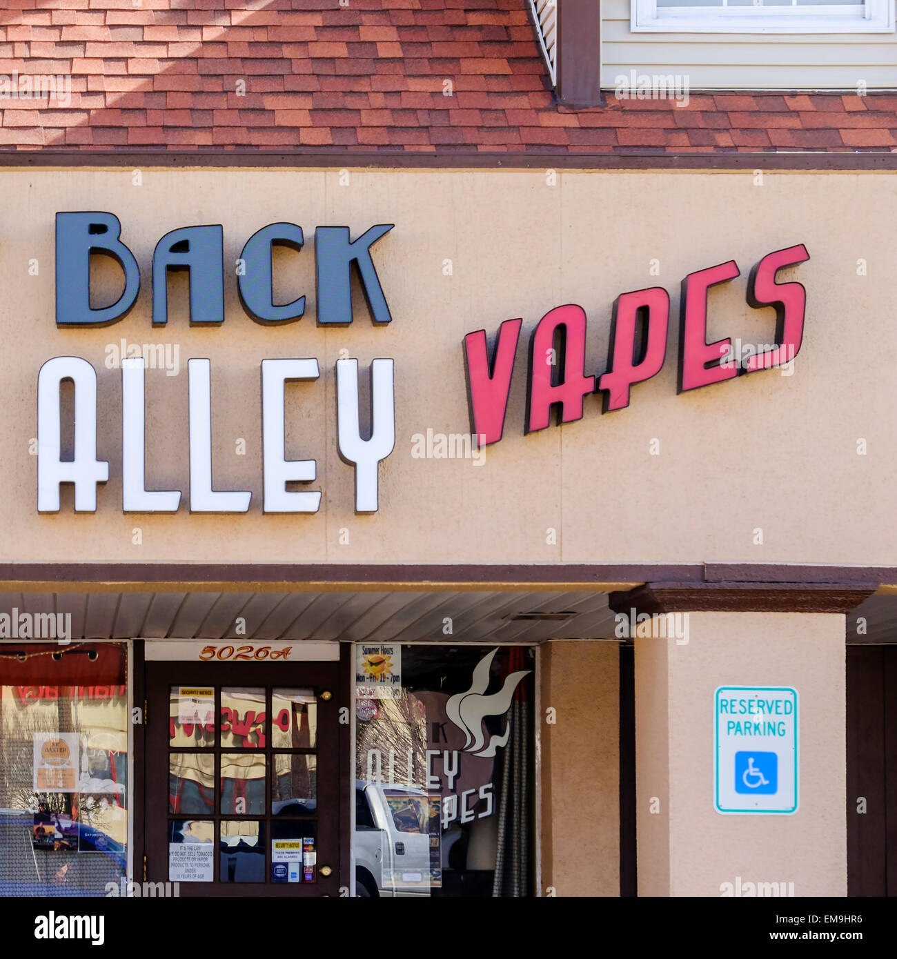 Back Alley Vapes, a shop selling tobacco vapor products. Oklahoma City, Oklahoma, USA Stock Photo - Alamy Back Alley Vapes, a shop selling tobacco vapor products. Oklahoma City, Oklahoma, USA Stock Photo - Alamy