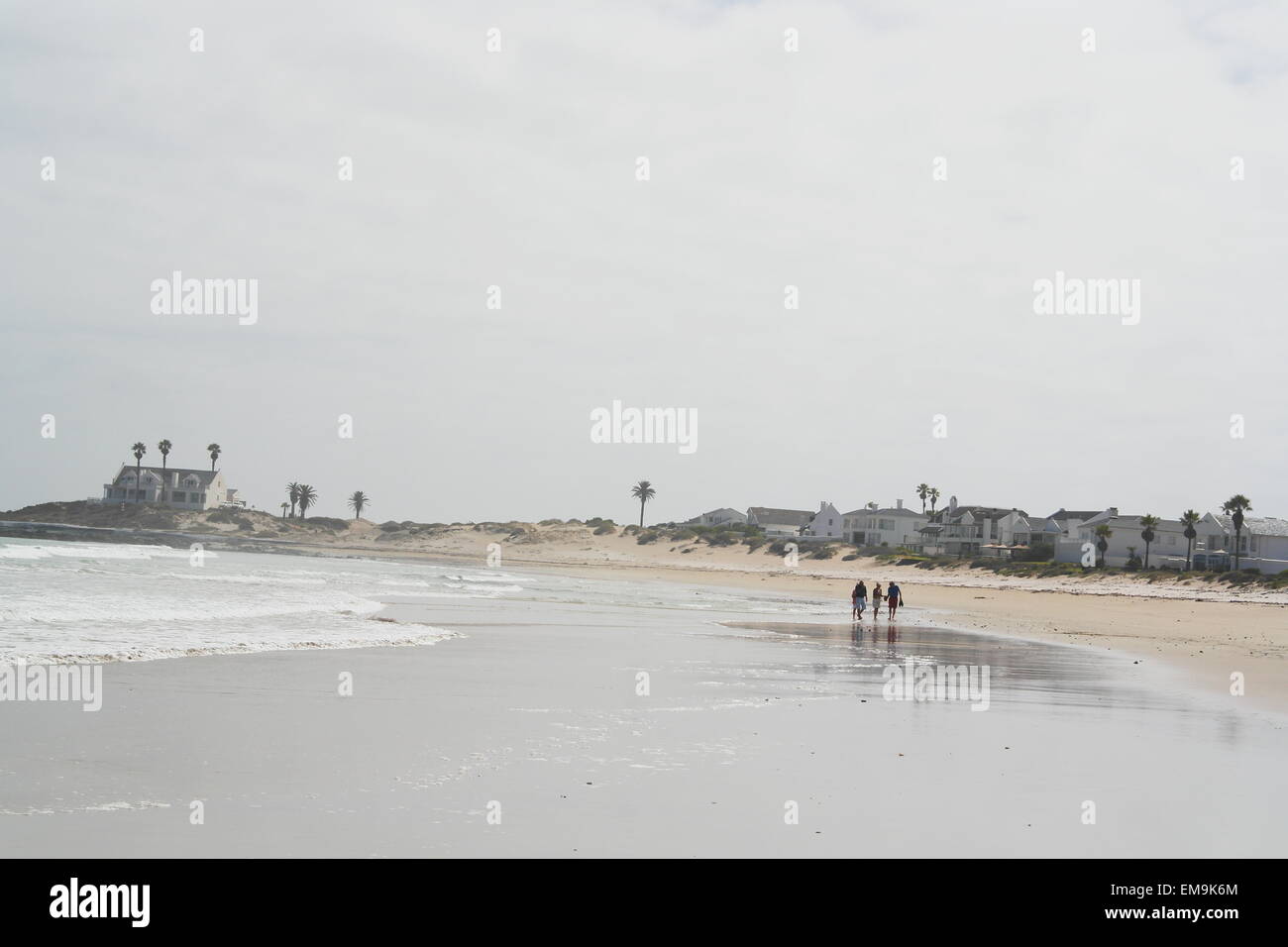 Reflection sea beach hi-res stock photography and images - Alamy