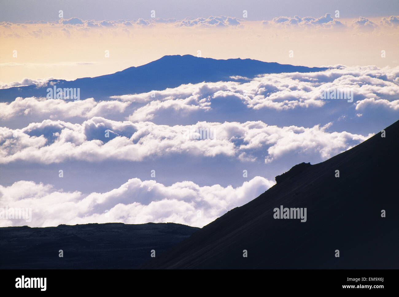 Hawaii, Big Island, Mauna Loa Observatories, Mauna Loa Shield Volcano