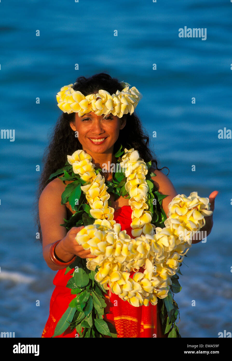 Hawaii, Hawaiian Maiden, Offering Flower Leis In Aloha Spirit Stock Photo Alamy