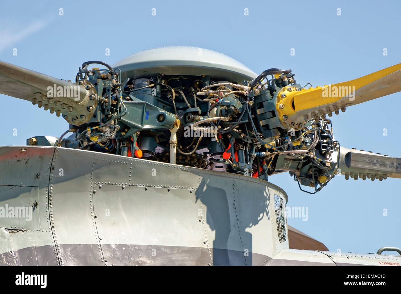 Rotor head of a Royal Navy Sea King ASaC7 helicopter Stock Photo Alamy