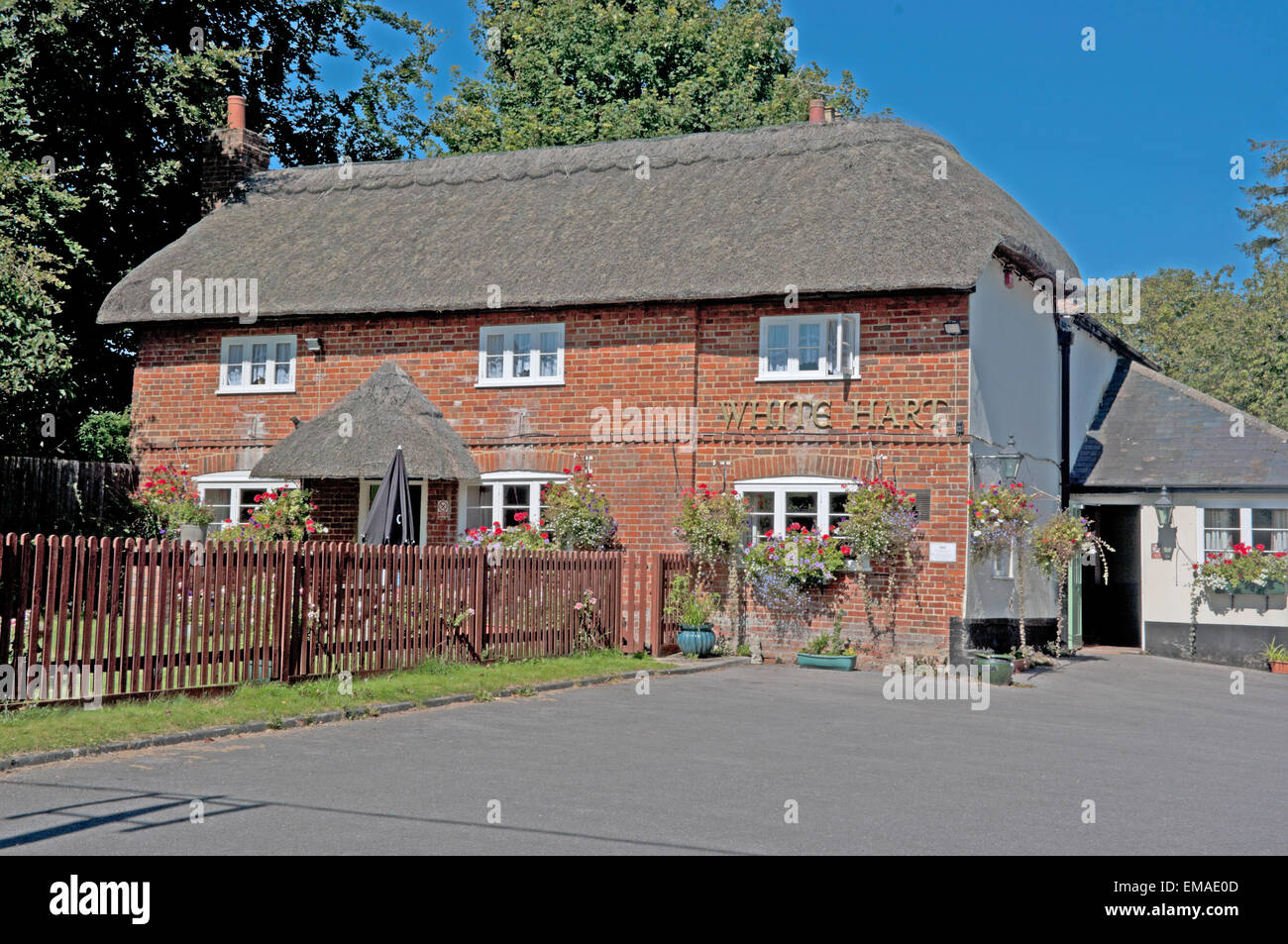 Over Wallop, White Hart Pub, Hampshire, England,