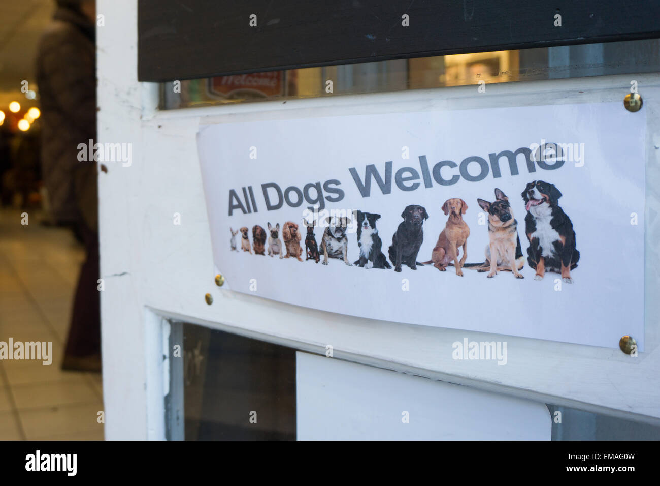 All Dogs Welcome sign Stock Photo