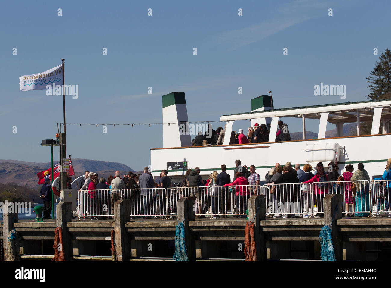 Bowness On Windermere Cumbria, UK. 18th April, 2015. UK Weather Sun