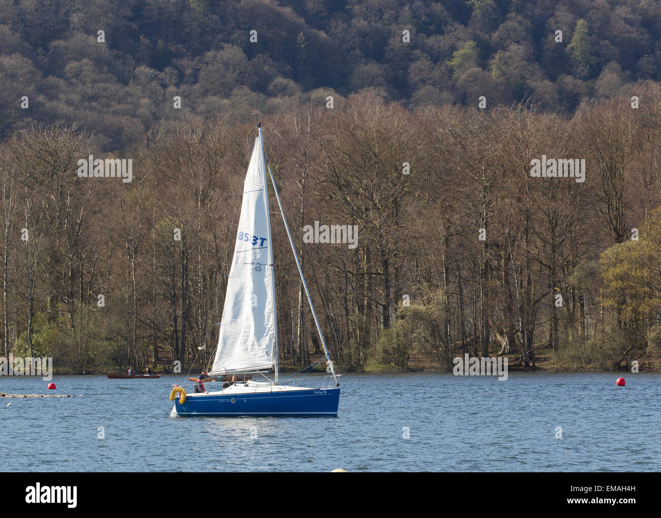 Bowness On Windermere Cumbria, UK. 18th April, 2015. UK Weather Sun