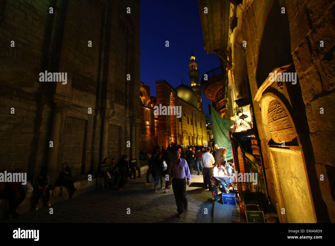 Cairo, Egypt. 18th Apr, 2015. Egyptians visit the Al-Moez Street, which is one of the oldest streets in Cairo, as celebrating the World Heritage Day, in Egypt, on April 18, 2015. © Ahmed Gomaa/Xinhua/Alamy Live News Stock Photo