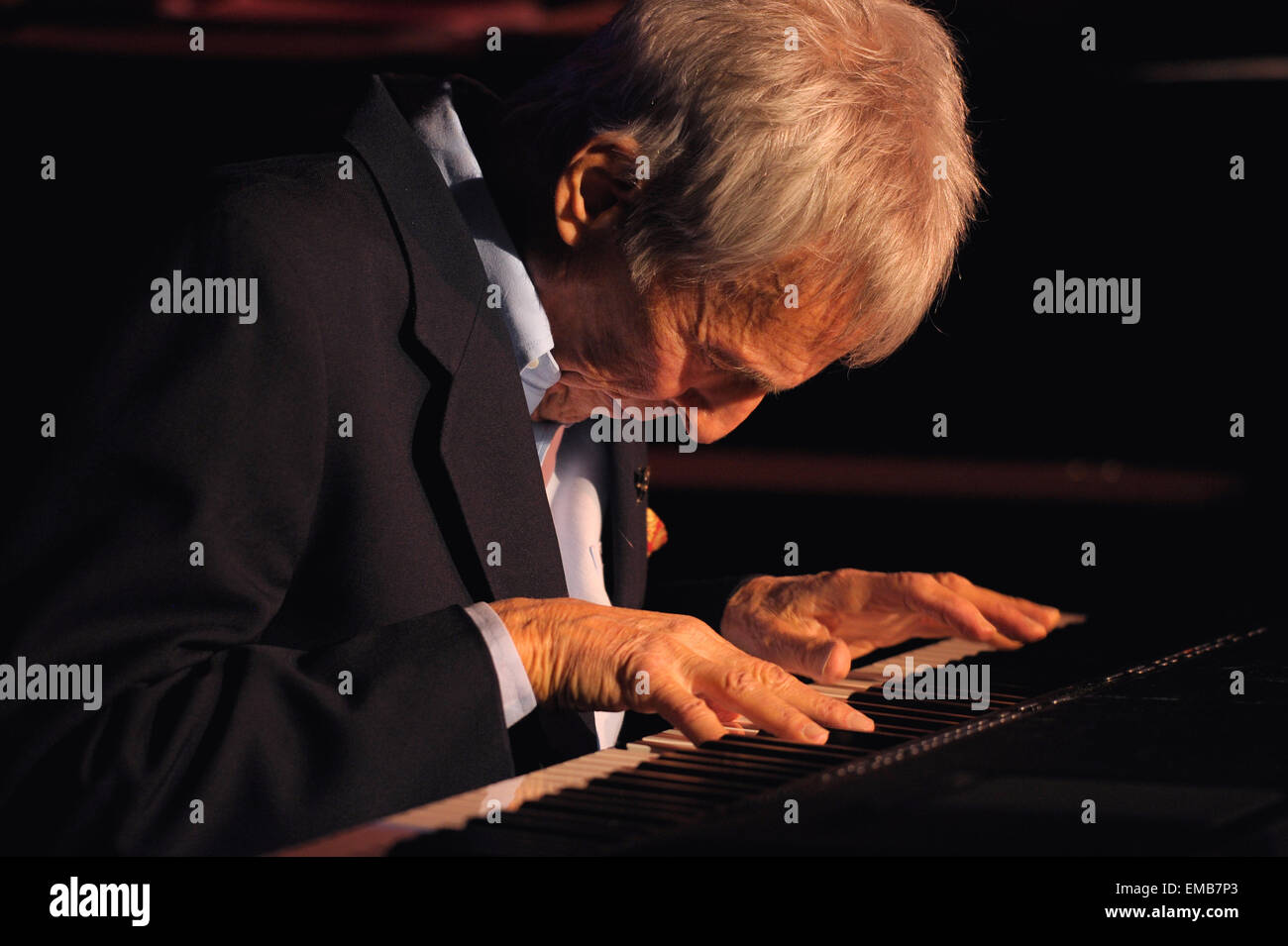 Burt bacharach hi-res stock photography and images - Alamy