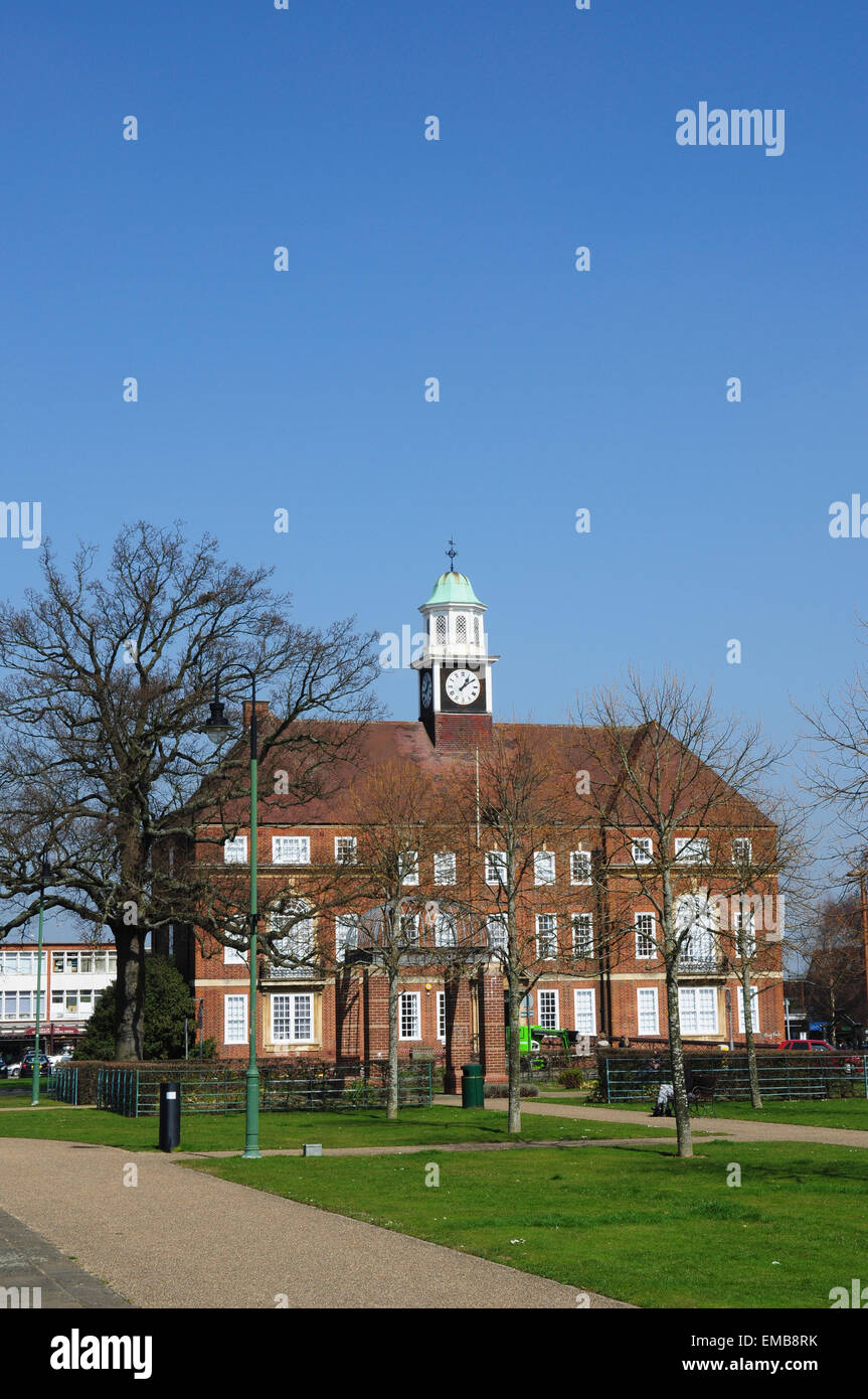 A North Hertfordshire College building facing Broadway Gardens