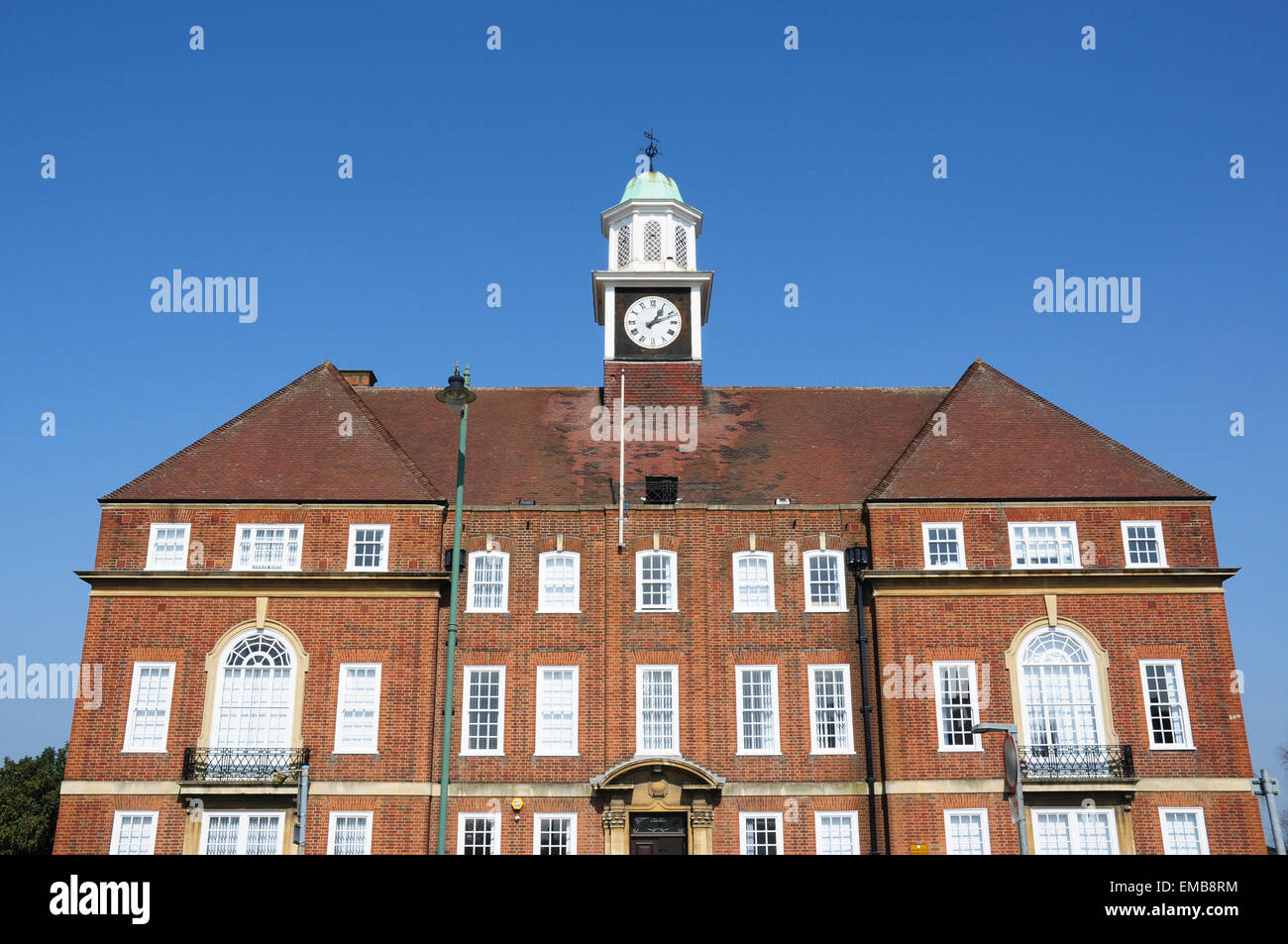 A North Hertfordshire College building frontage facing Broadway Gardens