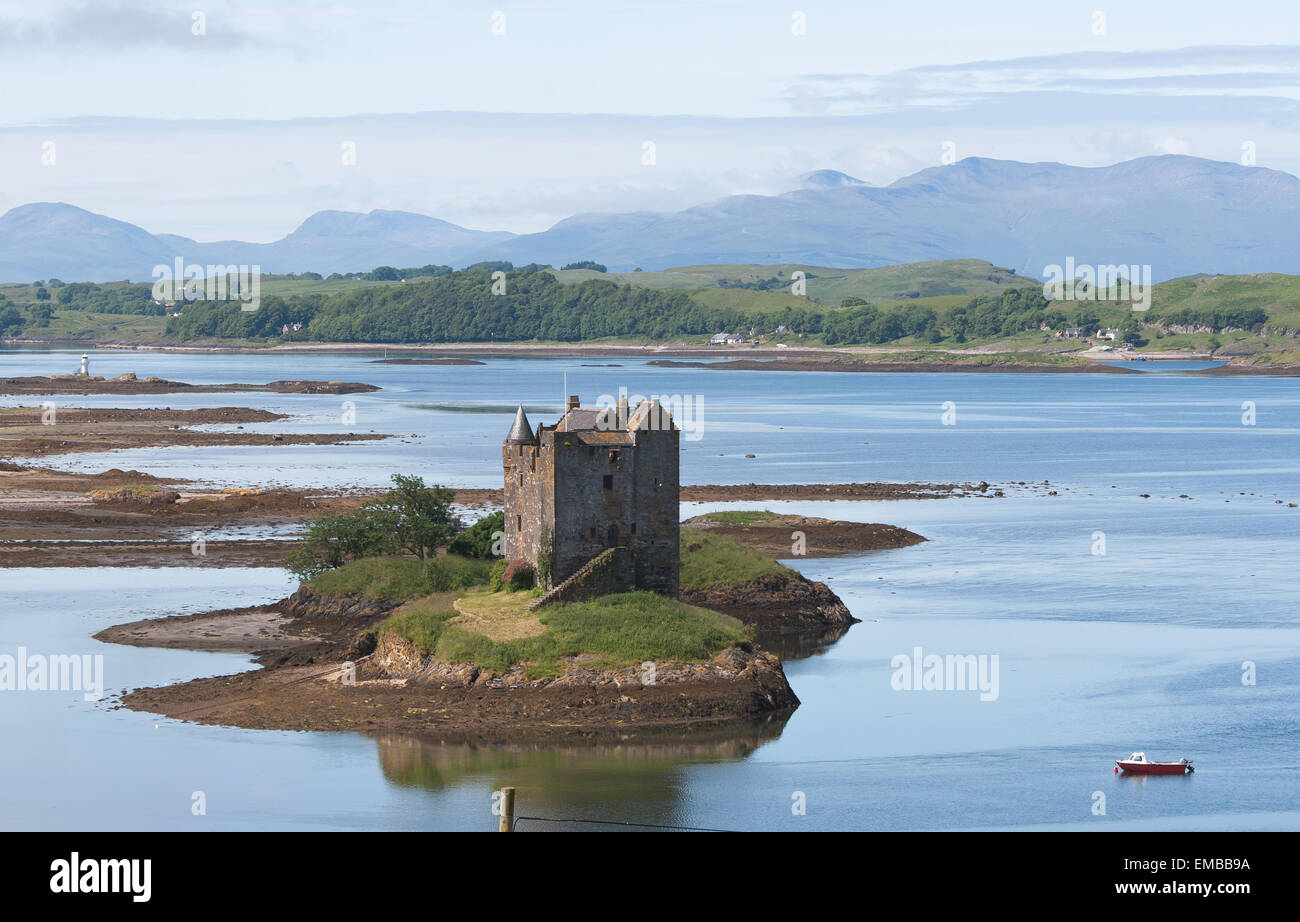 Small medieval castle on small island in loch linnhe argyll in the scottish highlands Stock Photo