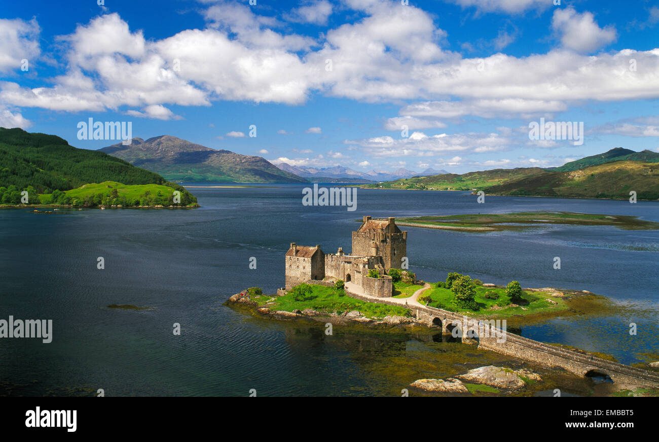 Eilean Donan Castle, Loch Duich, Kyle of Lochalsh, Scotland, UK Stock Photo