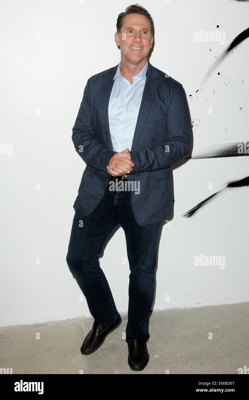 Nicholas sparks hi-res stock photography and images - Alamy, image size:866x1390