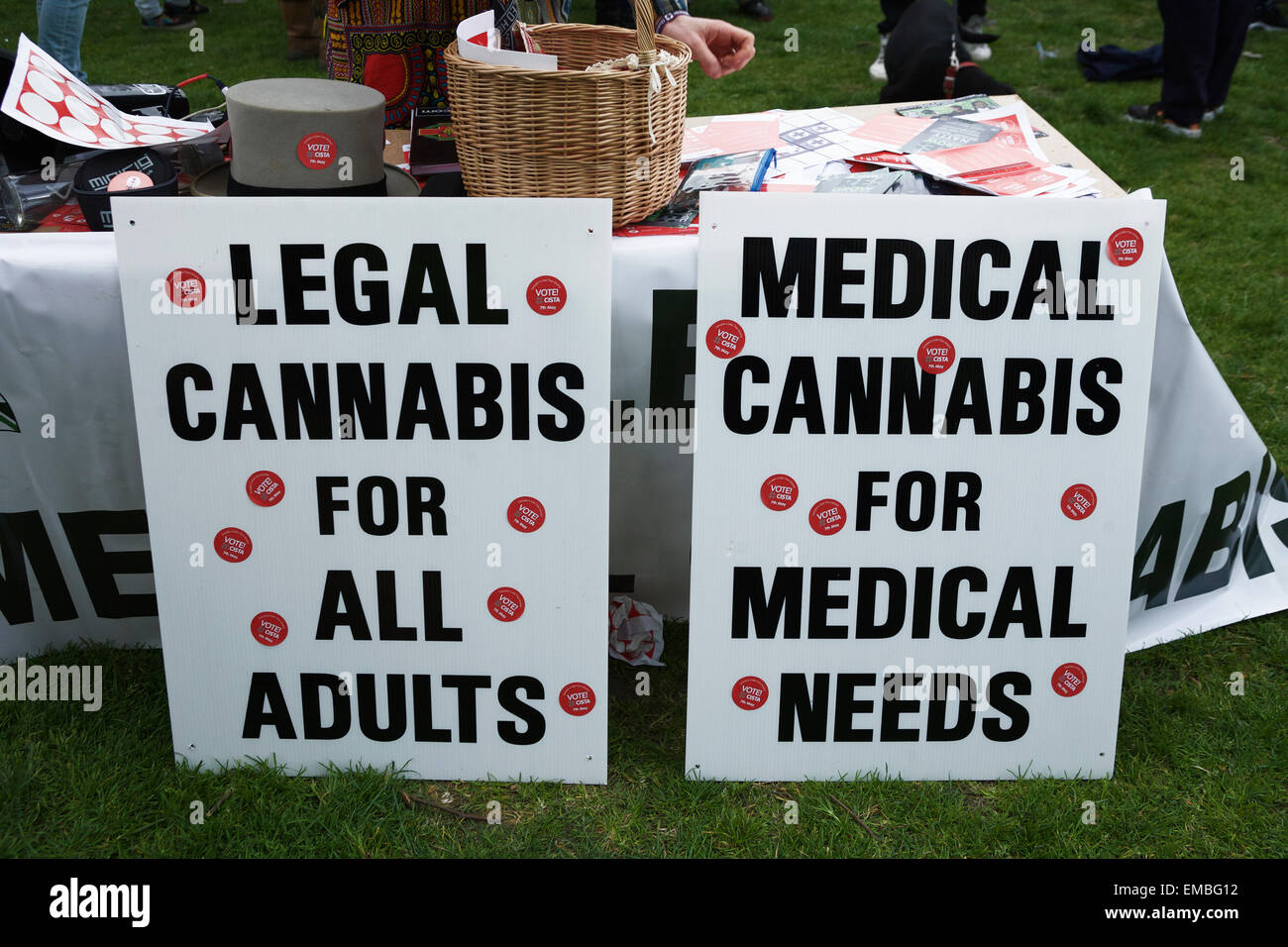 Hyde Park, London, UK, 19th April 2015. A pro cannabis festival campaigning for the legalisation of marijuana. This event is held annually attracting hundreds of people, where participants openly smoke cannabis. The term '420' has become universally known as the code word for cannabis. Cannabis medical. Stock Photo