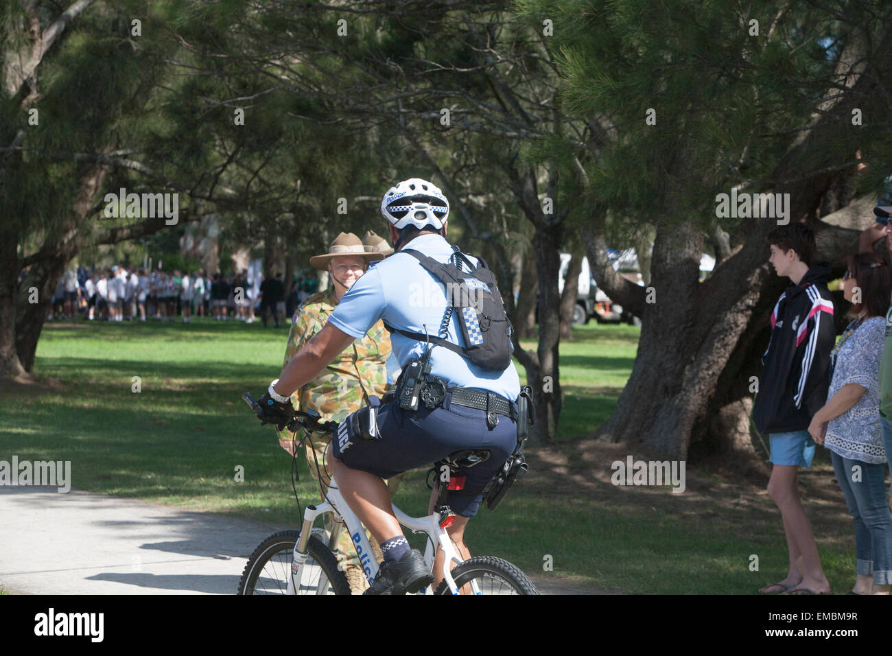 New south wales Sydney policeman on patrol riding a bicycle, Sydney Australia Stock Photo