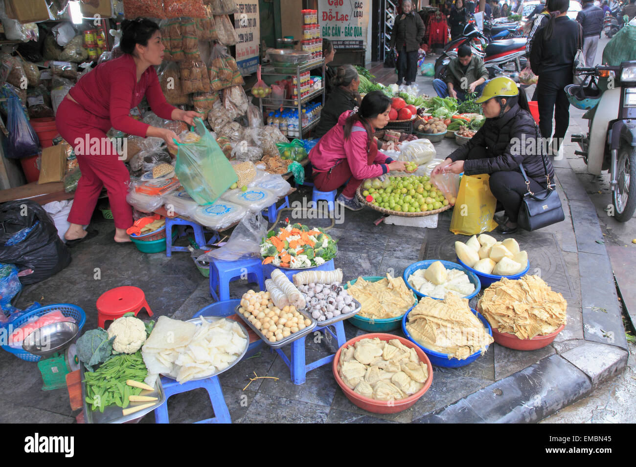 Hanoi street food vietnam hi-res stock photography and images - Alamy