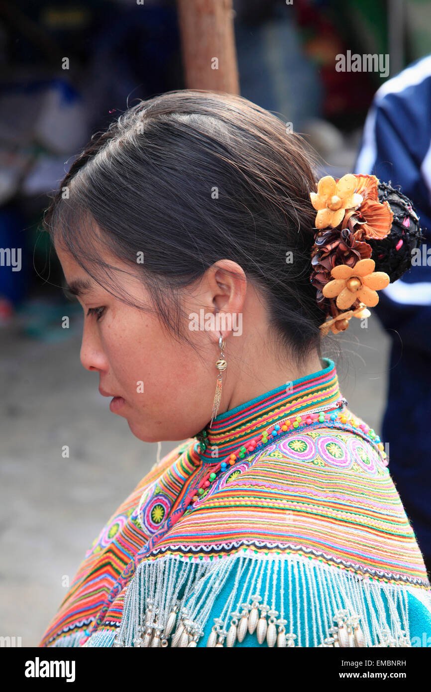 Young hmong woman hi-res stock photography and images - Page 2 - Alamy