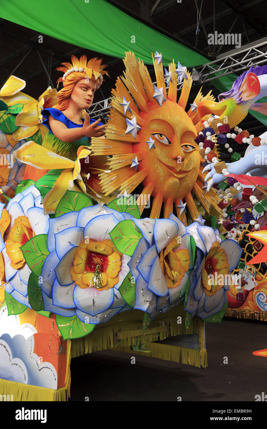 Various Figures For Decorating The Mardi Gras Parade Floats