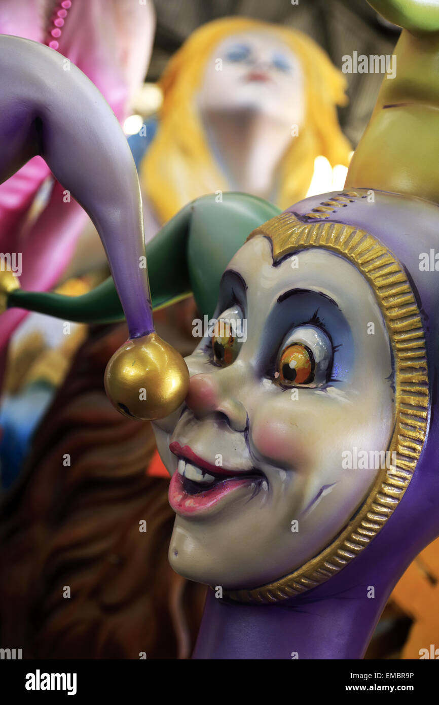 where are the mardi gras floats stored