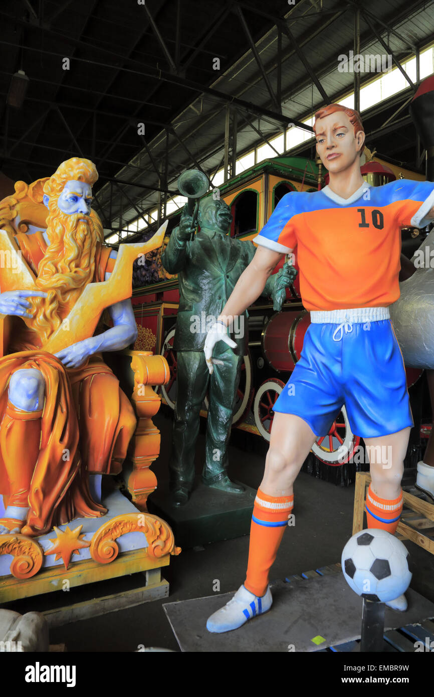where are mardi gras floats stored