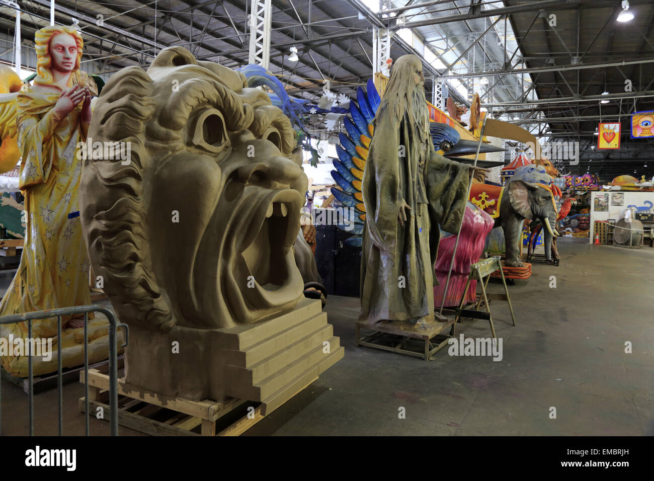 where are the mardi gras floats stored