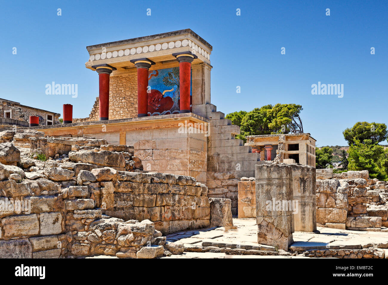 The North Entrance of the Palace with charging bull fresco in Knossos at Crete, Greece Stock Photo