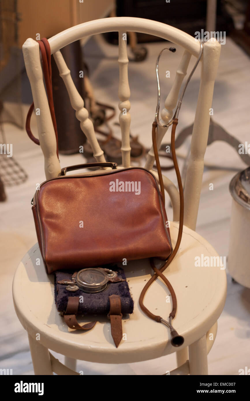 Antique medical equipment hires stock photography and images Alamy