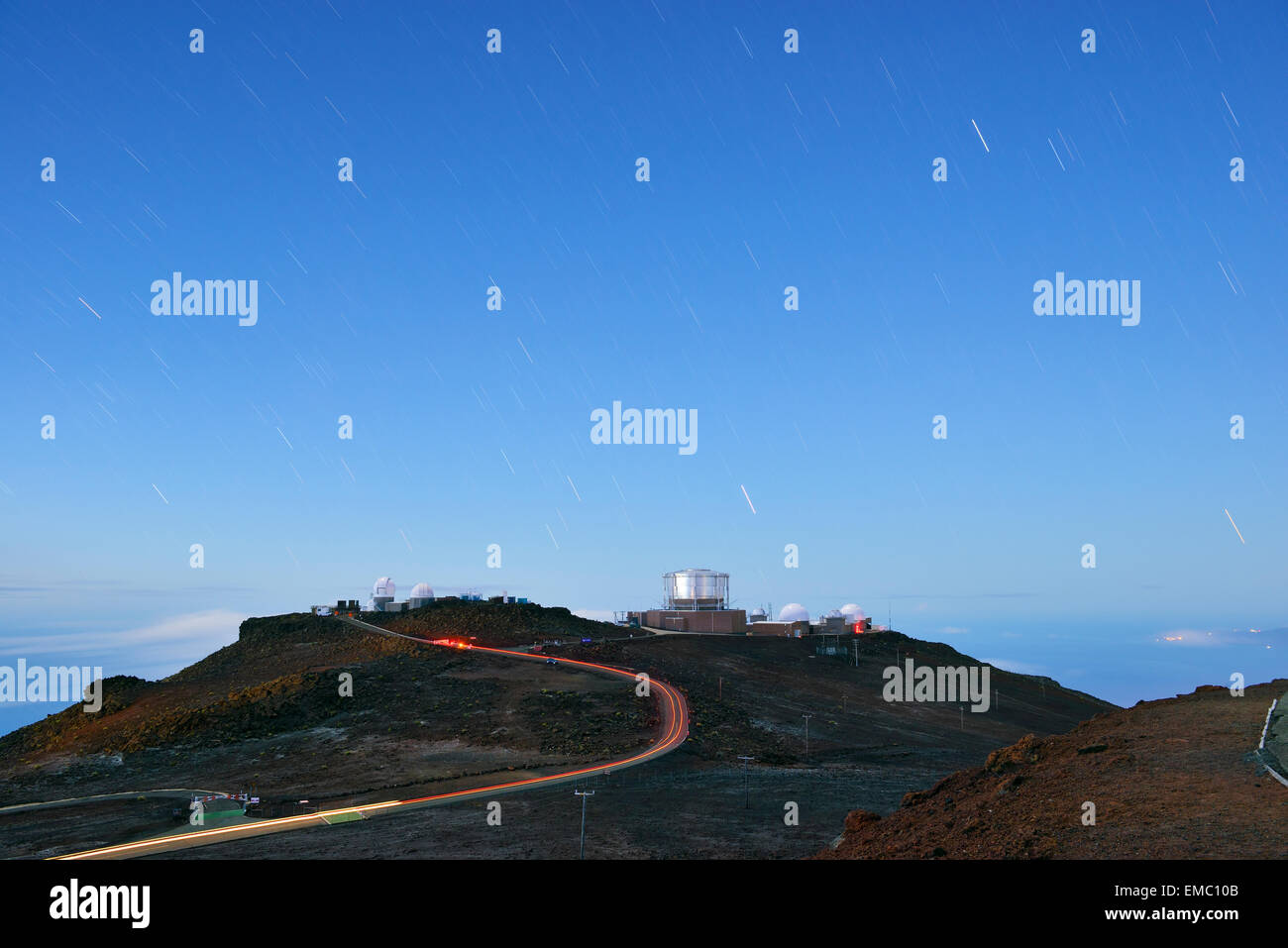Hawaii night sky observatory hires stock photography and images Alamy