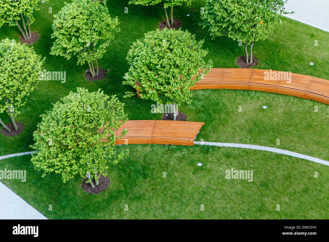 Park bench trees hi-res stock photography and images - Alamy