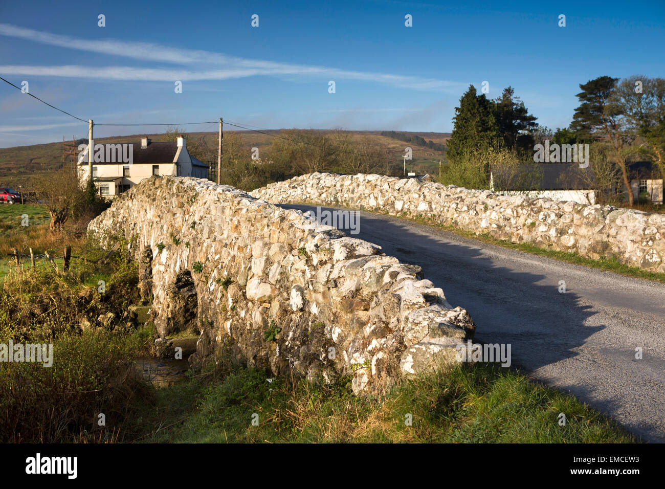 Ireland, Co Galway, Connemara, Oughterard, the ‘Quiet Man’ bridge from John Ford film Stock Photo