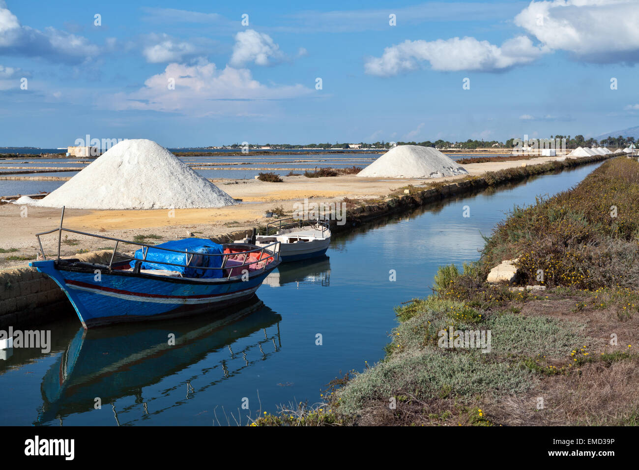 Landing of garibaldi in sicily hi-res stock photography and images - Alamy