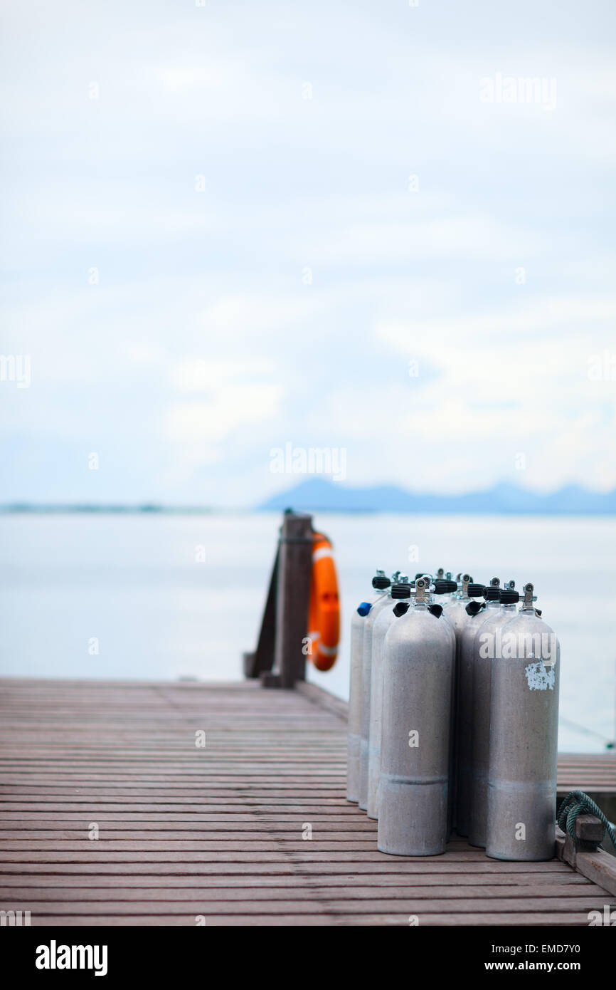 Compressed air diving hires stock photography and images Alamy