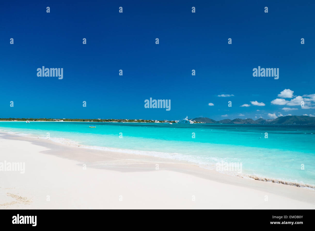 Caribbean beach and sea Stock Photo - Alamy