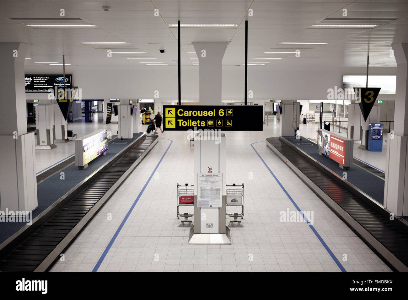 Manchester airport sales baggage reclaim