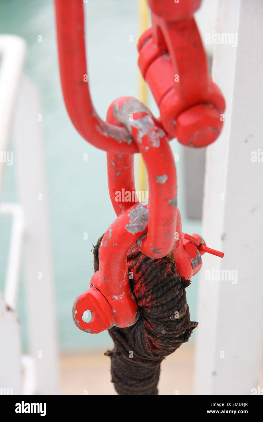 Chain and cable boat Stock Photo Alamy