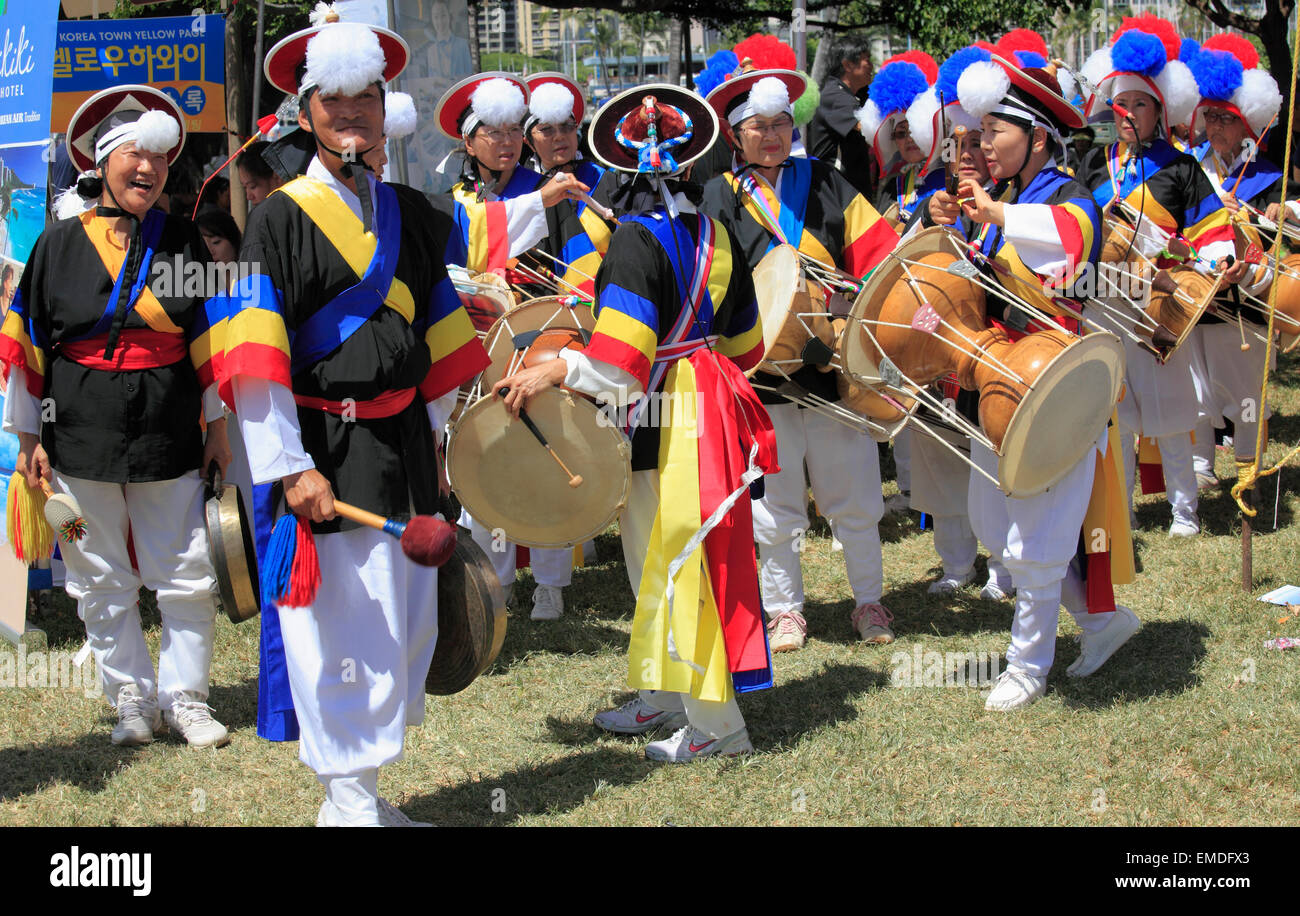 Korean festival hi-res stock photography and images - Alamy