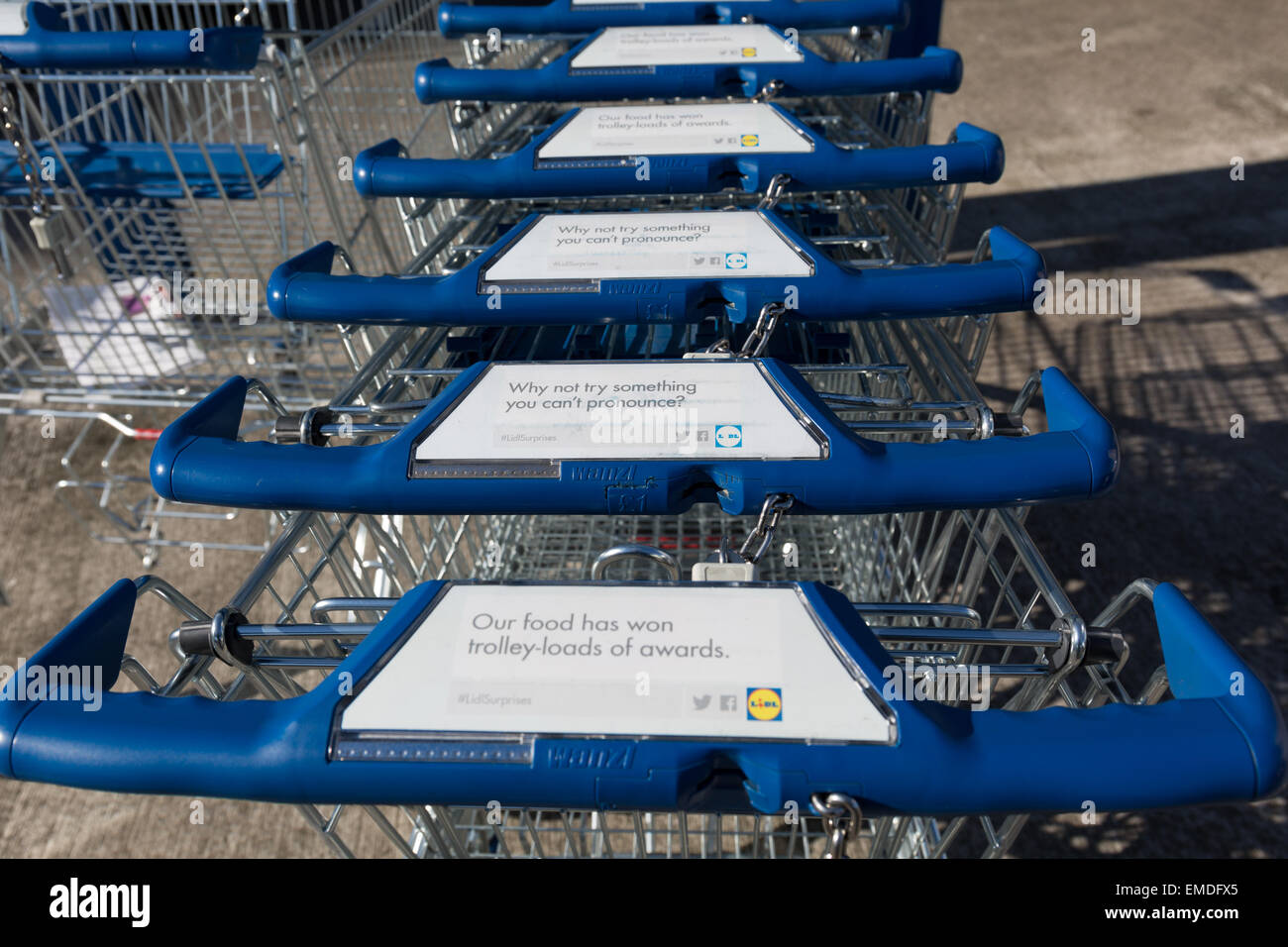Lidl supermarket shopping trolley Stock Photo Alamy