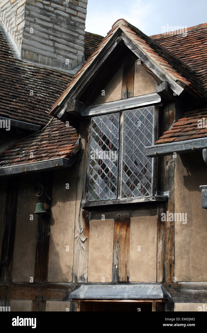 Lead Window Frame Lead and wood hi-res stock photography and images - Alamy