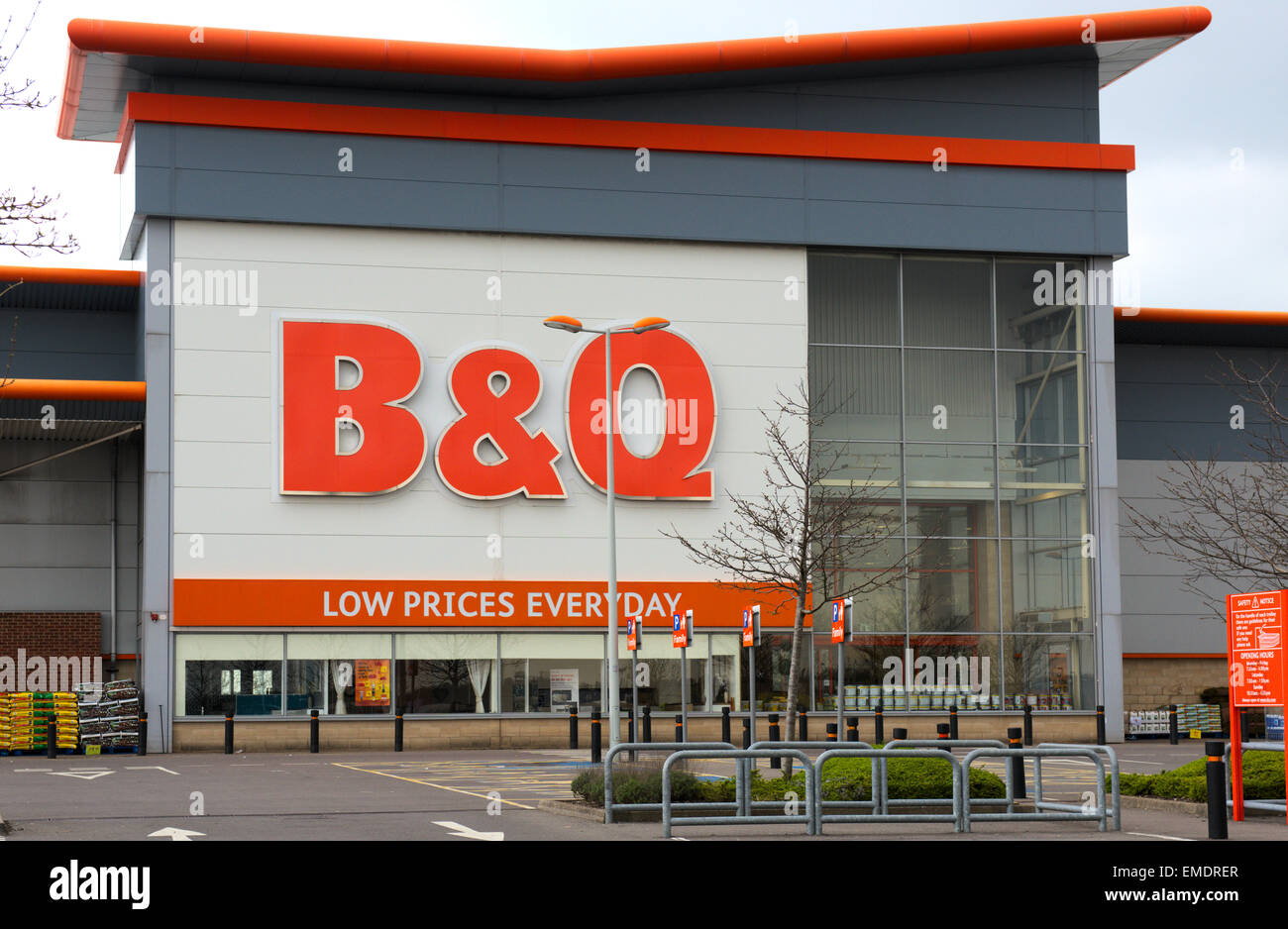 B&q store hires stock photography and images Alamy