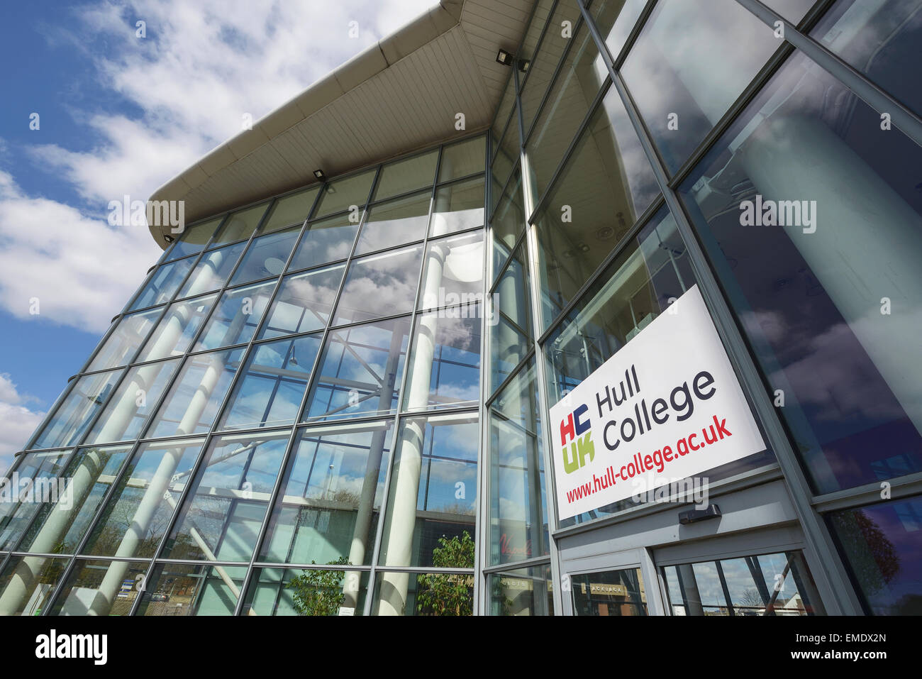 The glass facade to Hull College Stock Photo