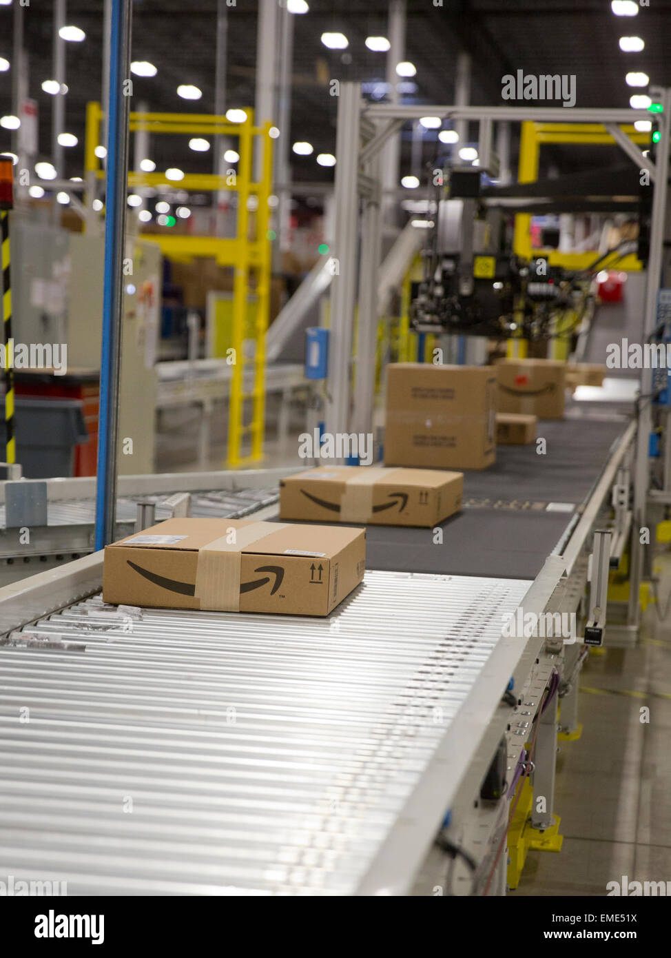 1.25 million square foot Amazon shipping center in Schertz, Texas with