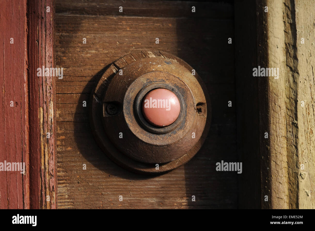 Doorbell in an old house. Close-up Stock Photo - Alamy