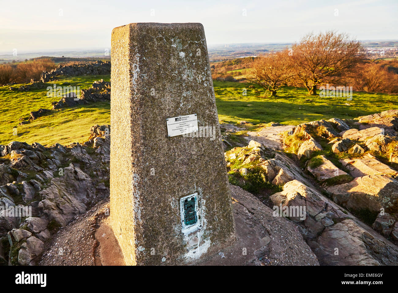 Summit marker on top of Beacon Hill, Leicestershire Stock Photo - Alamy