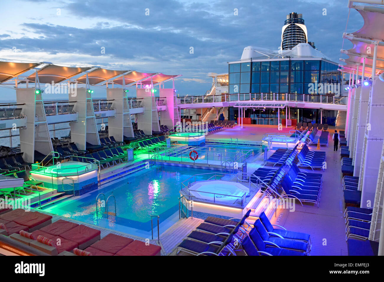Cruise Ship Pool High Resolution Stock Photography and Images Alamy