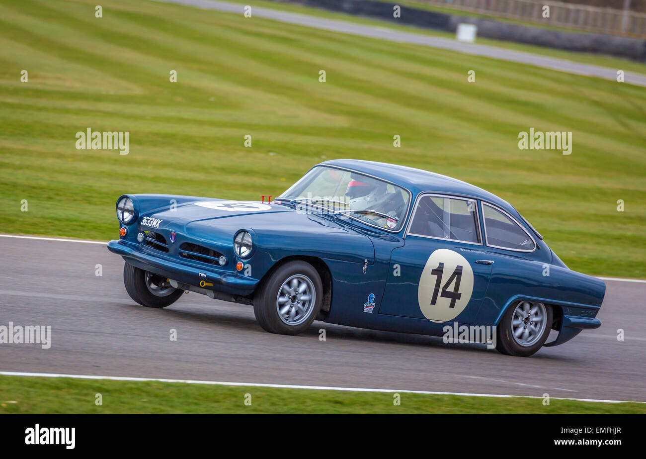 peter-alexander-in-the-1962-tornado-talisman-gt-during-the-2015-les