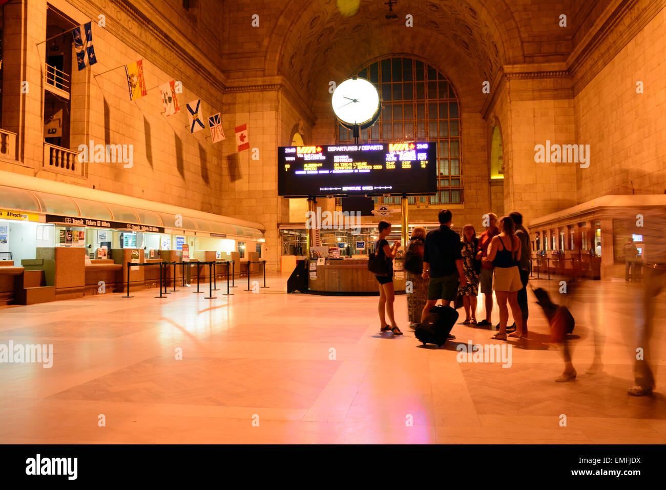 Union station at night, Toronto, Canada Stock Photo Alamy