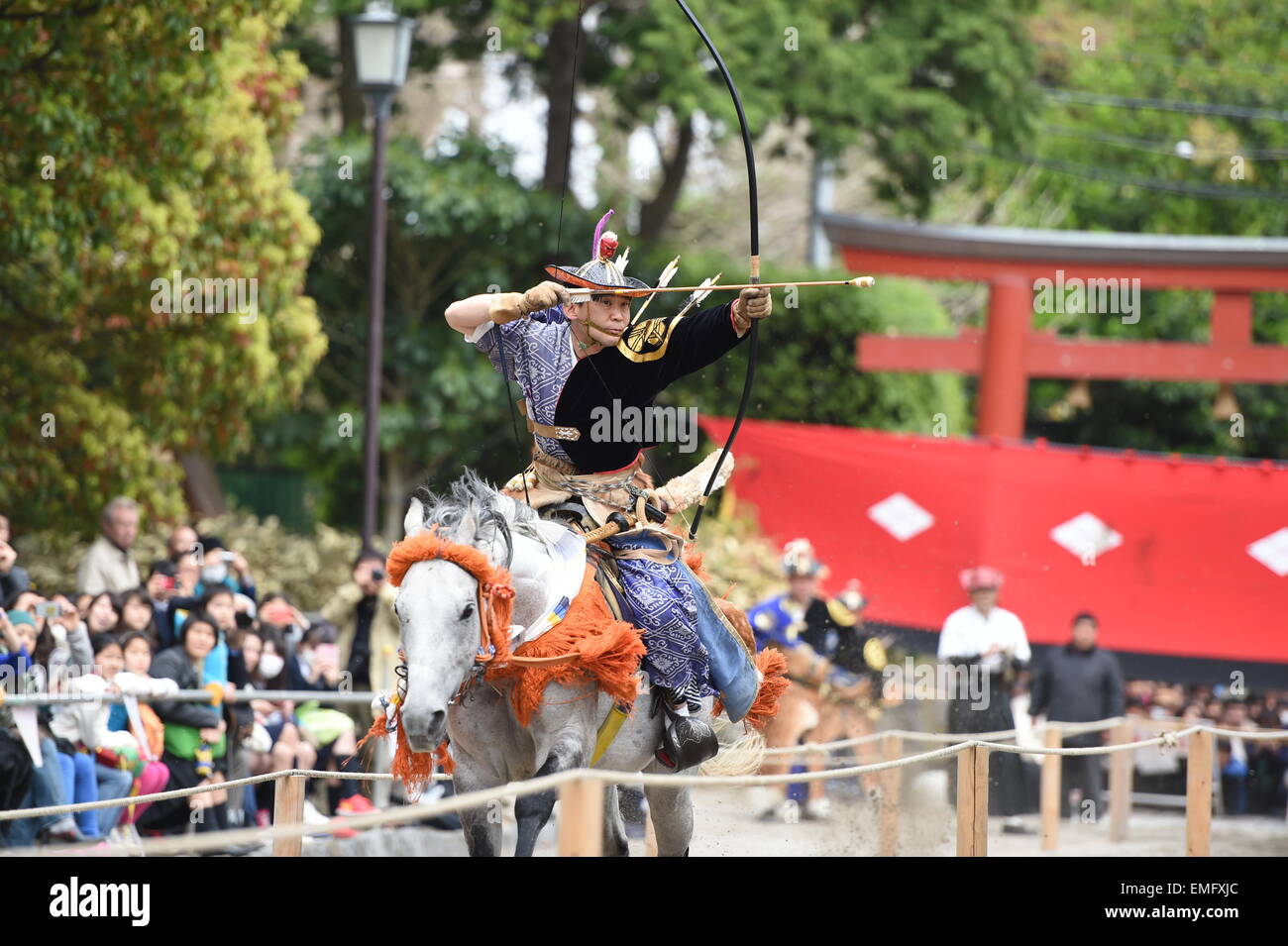 Kamakura, Japan. 19th Apr, 2015. Archers wearing traditional Japanese