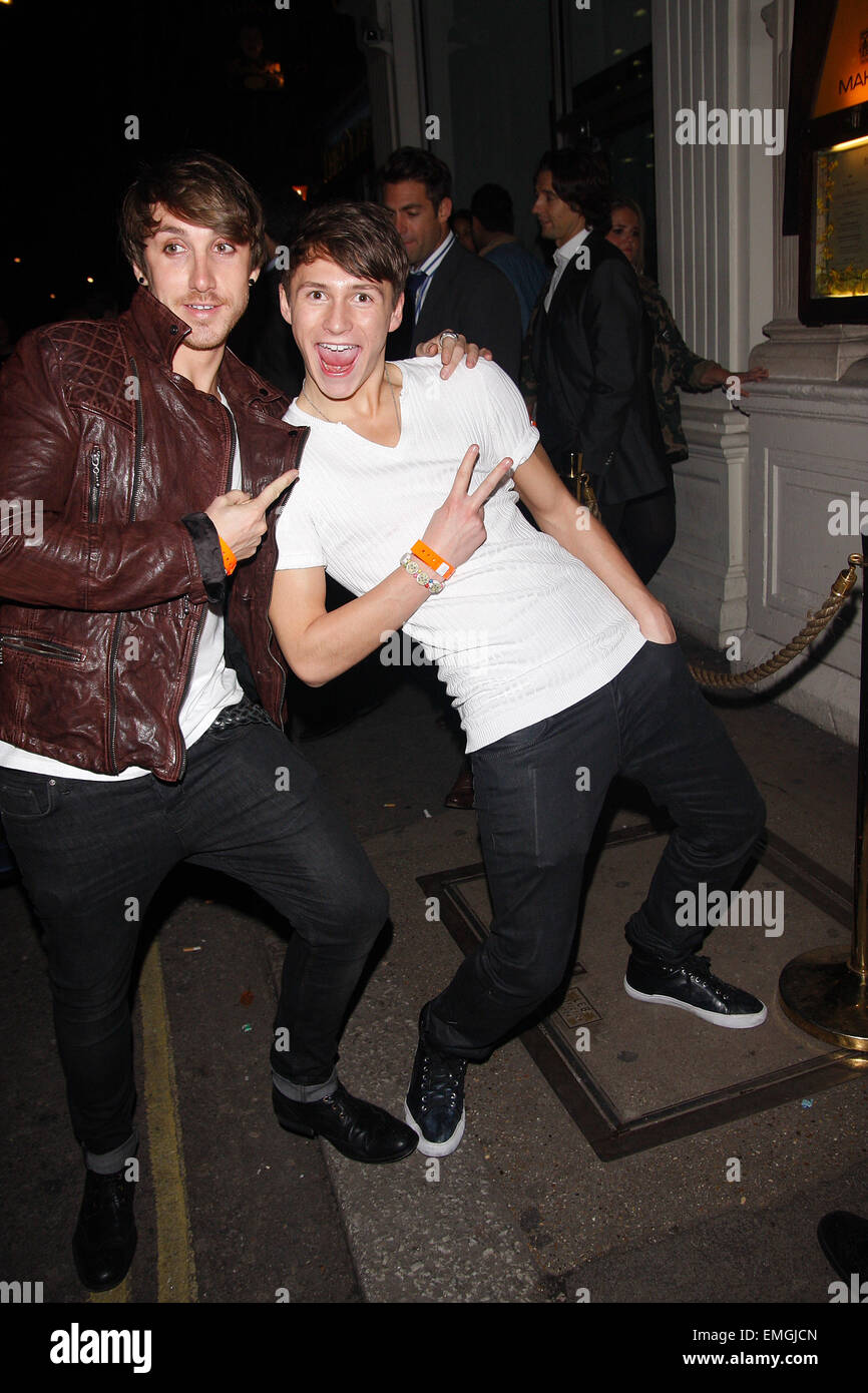 16.OCTOBER.2012. LONDON X FACTOR CONTESTAN KYE SONES OUTSIDE MAHIKI Stock Photo
