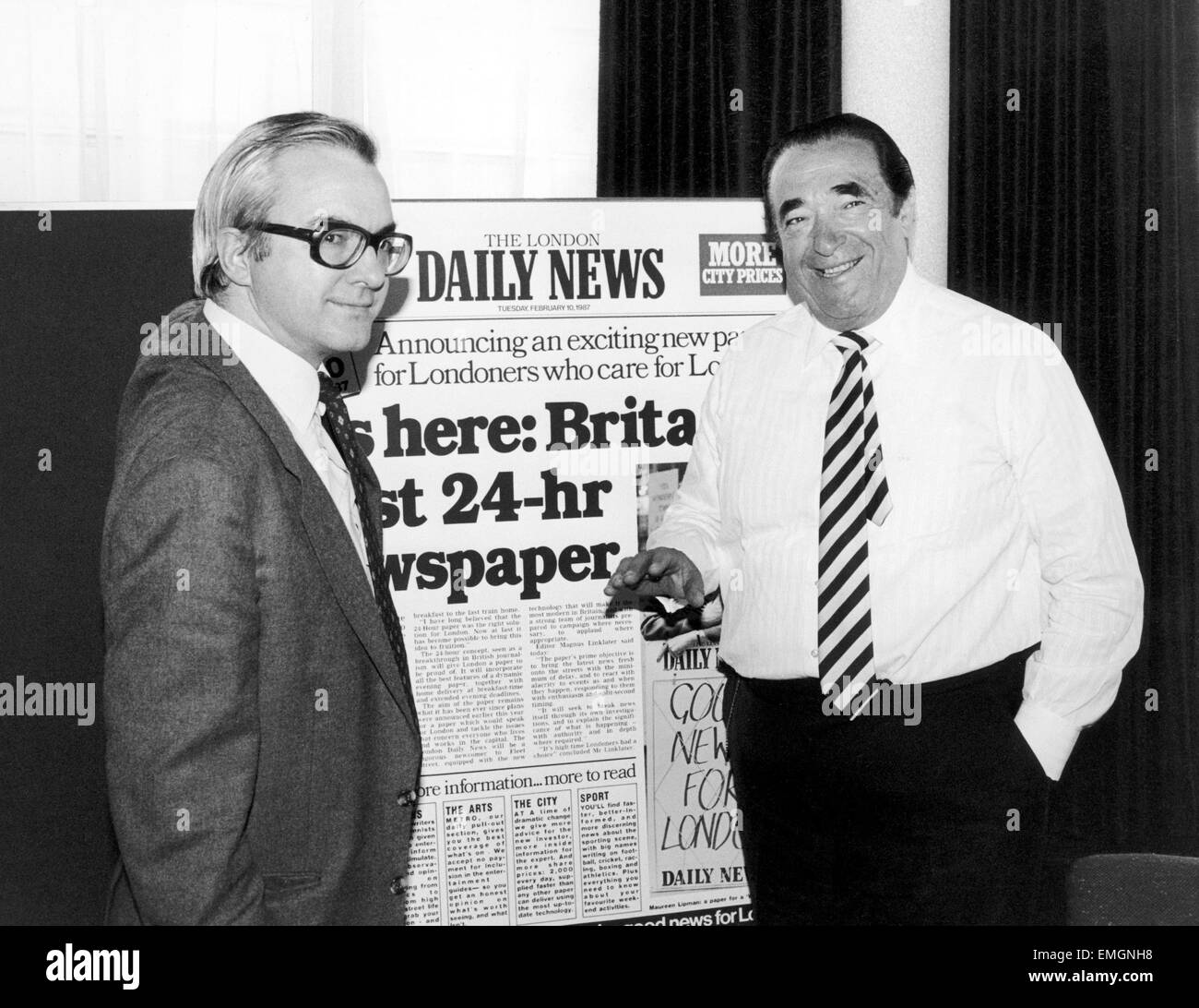 Newspaper owner Robert Maxwell (right) seen here with Magnus Linklater editor of Maxwell's latest title The London Daily News. 18th September 1986 Stock Photo