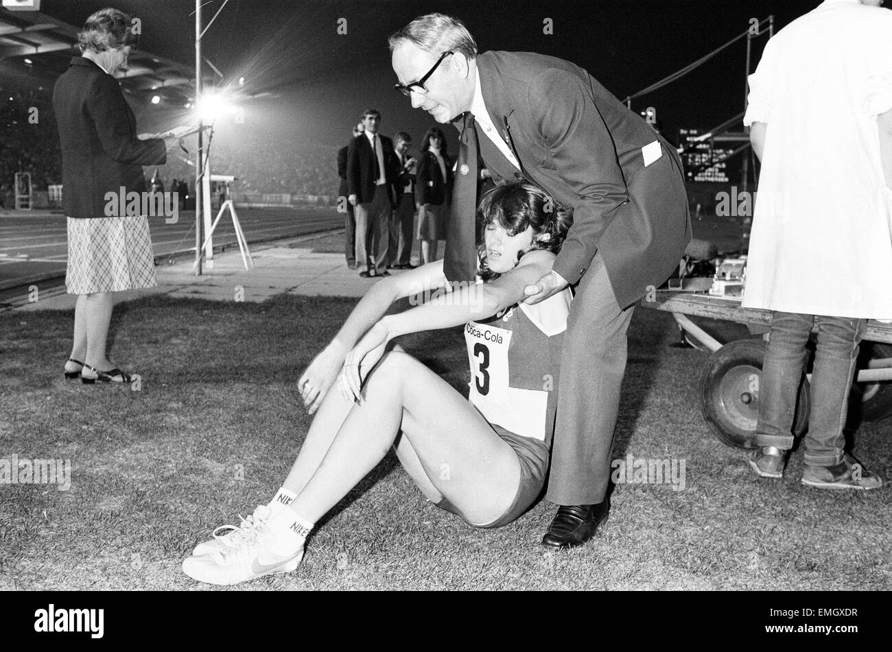 British athlete Kathy Smallwood exhausted after winning the Women's 400 metres race at the Coca Cola Athletics meeting at Crystal Palace. 17th September 1982. Stock Photo