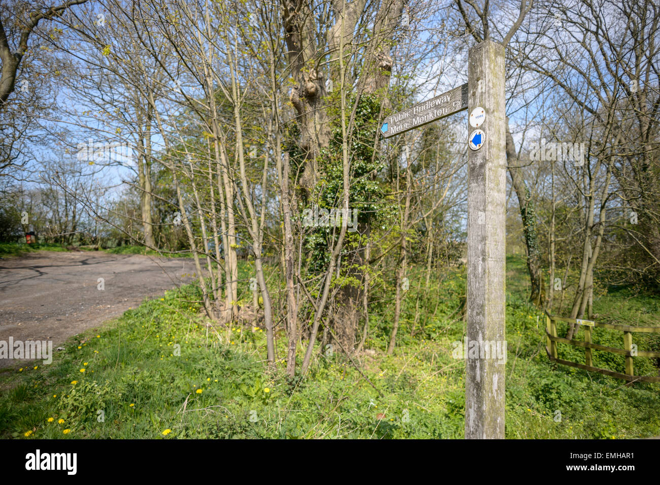Blue public bridleway sign hires stock photography and images Alamy